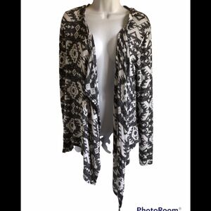 Justice Hoodie Sweater Size 16 Black and White Aztec Open Front Cascade